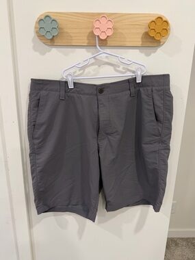 Under Armour Men's Charcoal Shorts